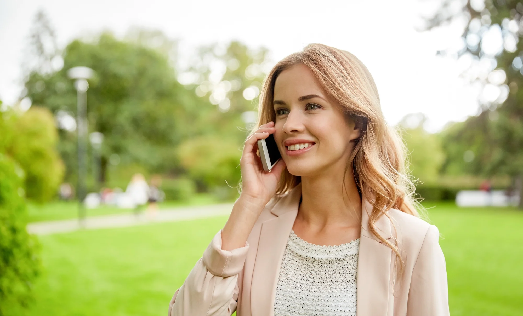 woman calling to use her employee assistance program for addiction treatment